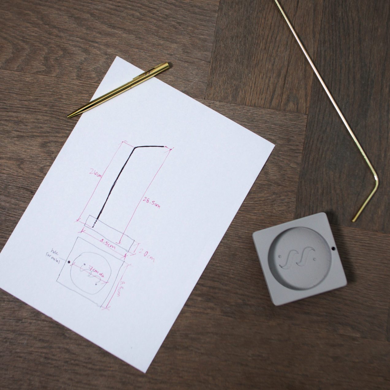 Dimensioned technical drawing of the incense burner beside the brass arm and cast base